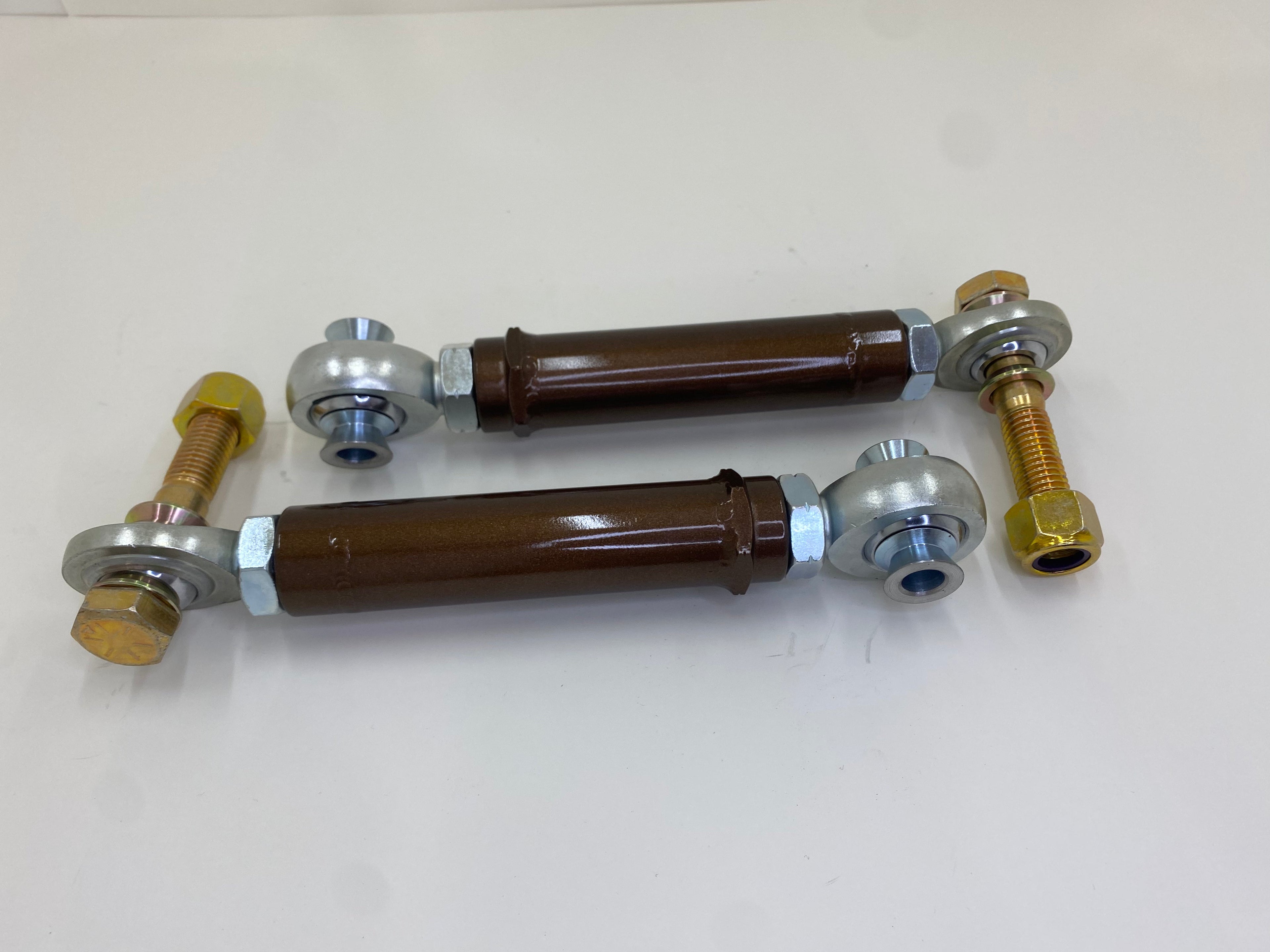 98-05 GS / 97-05 Aristo Rear Toe Arms